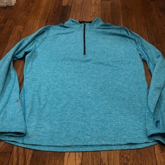 Nike Quarter Zip - Picture 2 of 5